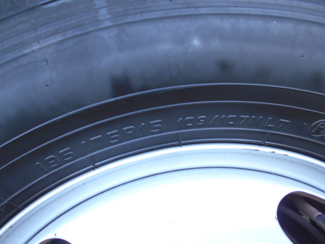 三菱ふそうキャンター平ボディ小型（2t・3t）[写真21]