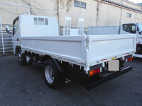 三菱ふそうキャンター平ボディ小型（2t・3t）[写真02]