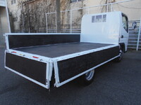 三菱ふそうキャンター平ボディ小型（2t・3t）[写真10]