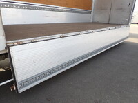 日野レンジャーアルミウイング中型（4t）[写真14]