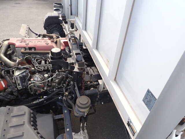 日野レンジャーアルミウイング中型（4t）[写真15]