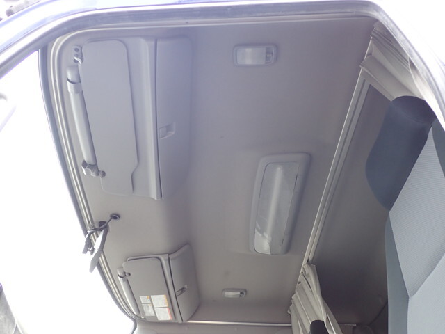 日野レンジャーアルミウイング中型（4t）[写真37]