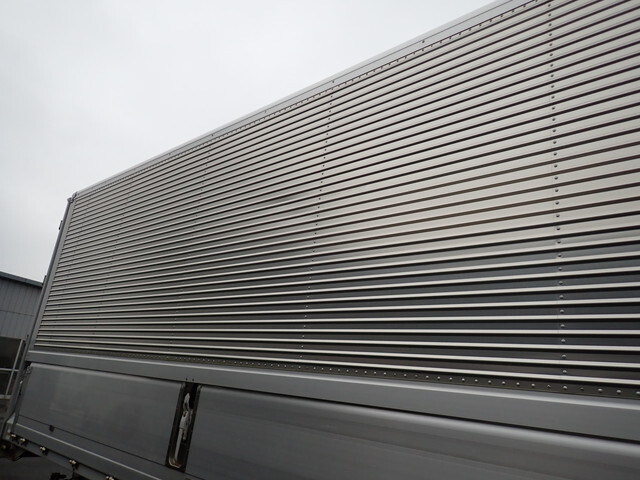 日野レンジャーアルミウイング中型（4t）[写真08]