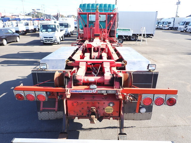 いすゞギガコンテナ専用車大型（10t）[写真09]