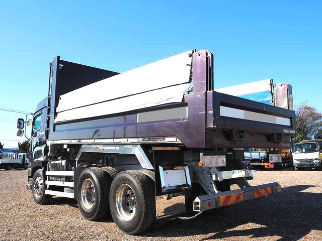 いすゞギガダンプ大型（10t）[写真02]