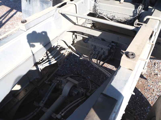 いすゞギガダンプ大型（10t）[写真25]