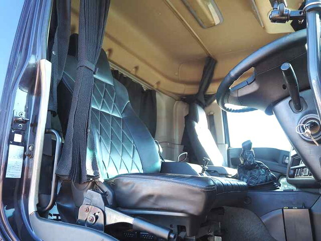 いすゞギガダンプ大型（10t）[写真35]