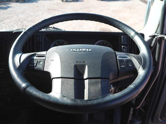 いすゞギガダンプ大型（10t）[写真40]