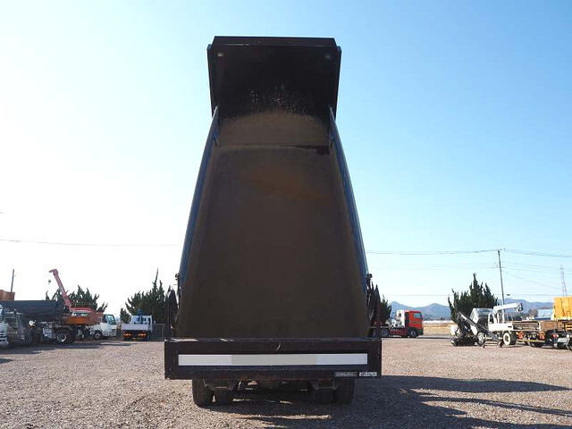 いすゞギガダンプ大型（10t）[写真09]