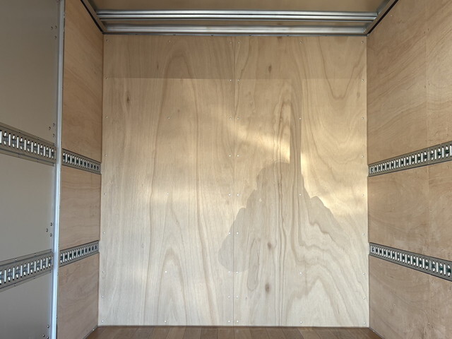 日野デュトロアルミバン小型（2t・3t）[写真15]