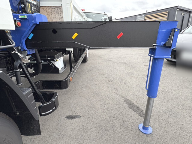 三菱ふそうキャンタークレーン4段小型（2t・3t）[写真17]