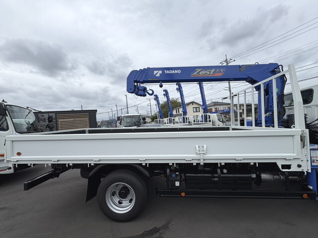 三菱ふそうキャンタークレーン4段小型（2t・3t）[写真06]