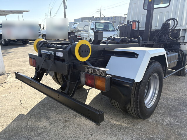 三菱ふそうキャンターコンテナ専用車小型（2t・3t）[写真14]