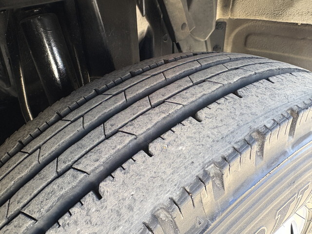 三菱ふそうキャンターコンテナ専用車小型（2t・3t）[写真18]