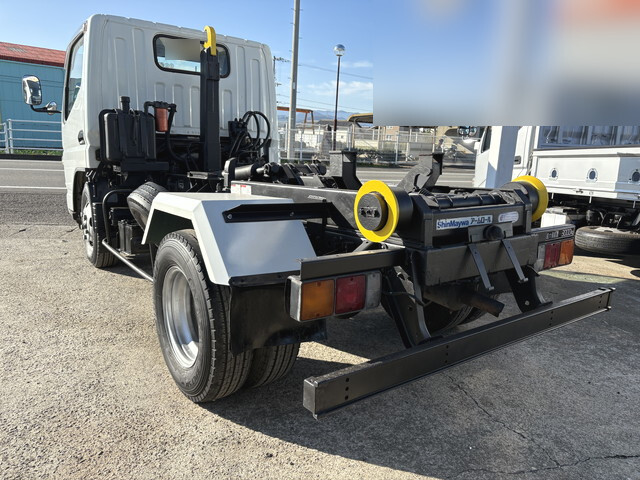 三菱ふそうキャンターコンテナ専用車小型（2t・3t）[写真02]