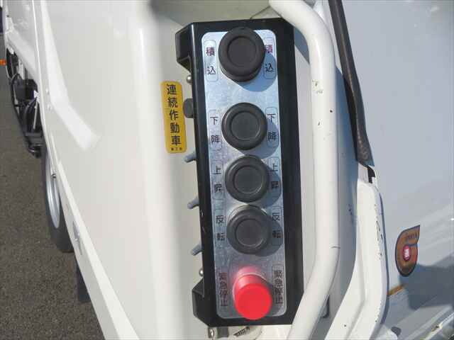 日野デュトロパッカー車（塵芥車）小型（2t・3t）[写真19]