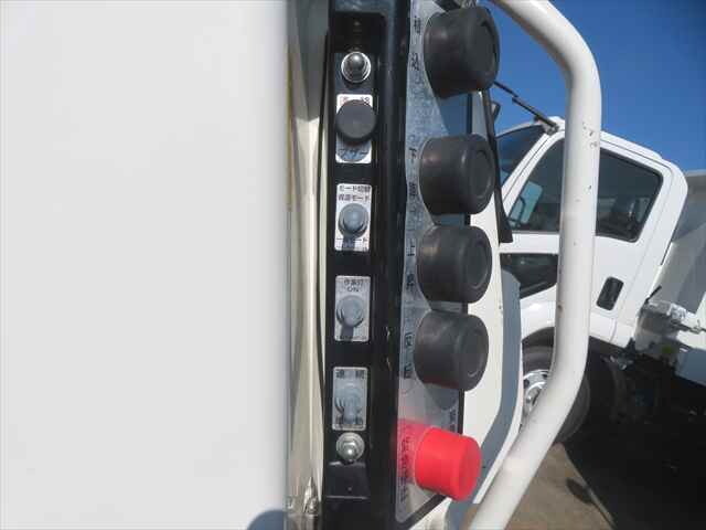 日野デュトロパッカー車（塵芥車）小型（2t・3t）[写真39]