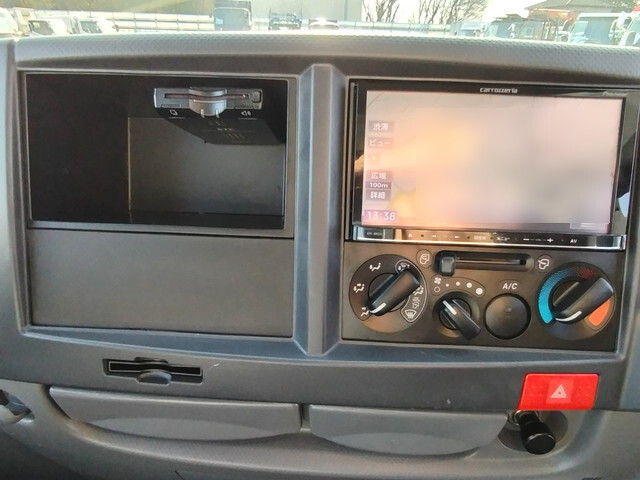 いすゞエルフ幌車小型（2t・3t）[写真23]