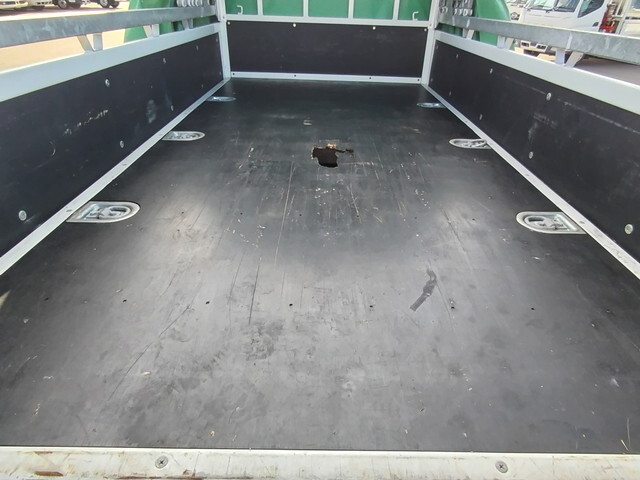 いすゞエルフ幌車小型（2t・3t）[写真07]