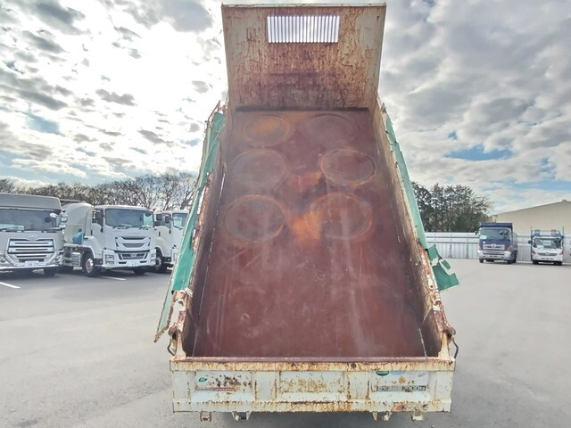 三菱ふそうキャンターダンプ小型（2t・3t）[写真09]