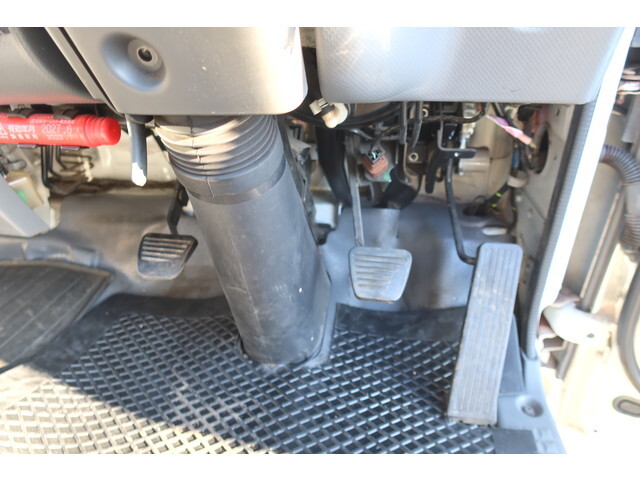 いすゞエルフ平ボディ小型（2t・3t）[写真29]