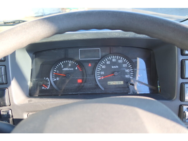 いすゞエルフ平ボディ小型（2t・3t）[写真32]