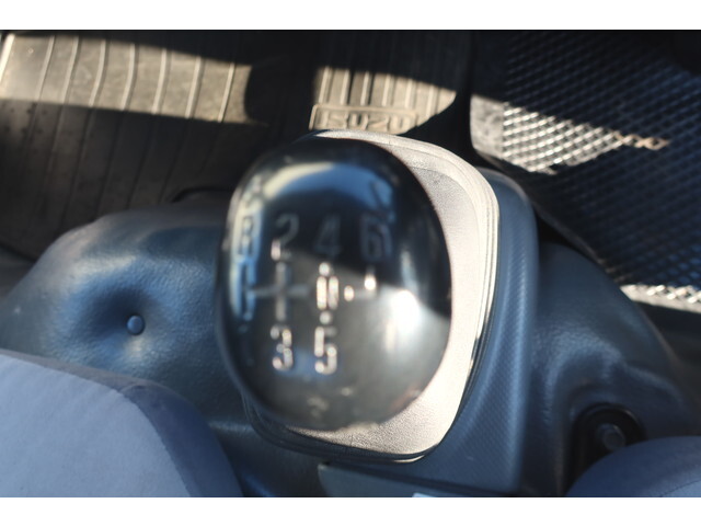 いすゞエルフ平ボディ小型（2t・3t）[写真35]