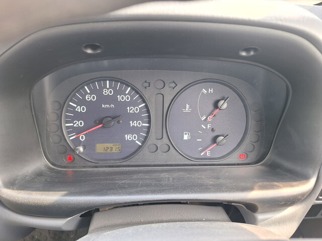 マツダボンゴバキュームカー小型（2t・3t）[写真09]