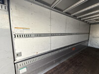 いすゞフォワードアルミウイング中型（4t）[写真15]