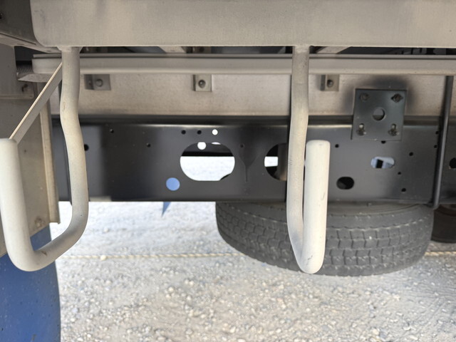 いすゞフォワードアルミウイング中型（4t）[写真27]