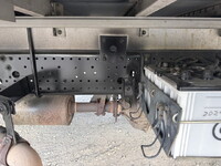 いすゞフォワードアルミウイング中型（4t）[写真32]