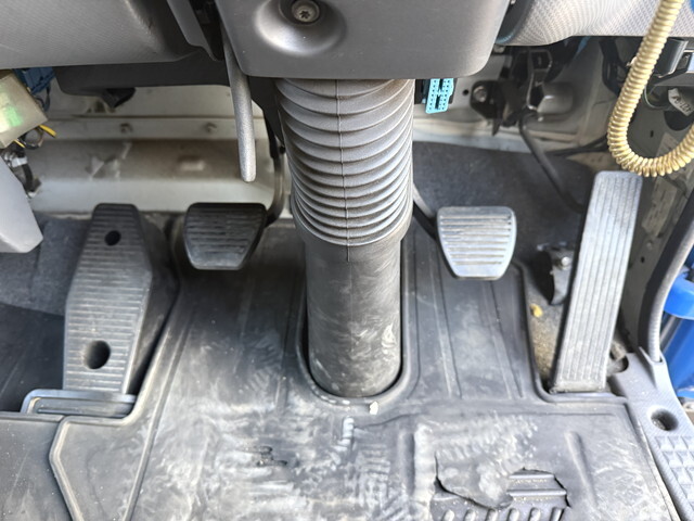 いすゞフォワードアルミウイング中型（4t）[写真32]