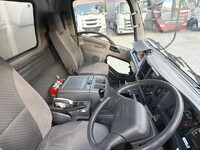 いすゞフォワードアルミウイング中型（4t）[写真34]