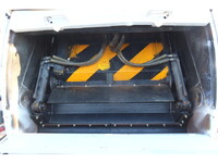 いすゞエルフパッカー車（塵芥車）小型（2t・3t）[写真13]