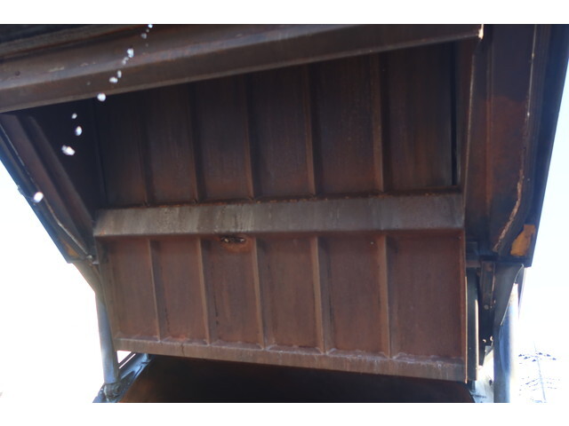 いすゞエルフパッカー車（塵芥車）小型（2t・3t）[写真14]