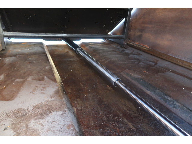 いすゞエルフパッカー車（塵芥車）小型（2t・3t）[写真19]