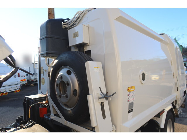 いすゞエルフパッカー車（塵芥車）小型（2t・3t）[写真23]