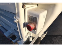 いすゞエルフパッカー車（塵芥車）小型（2t・3t）[写真10]