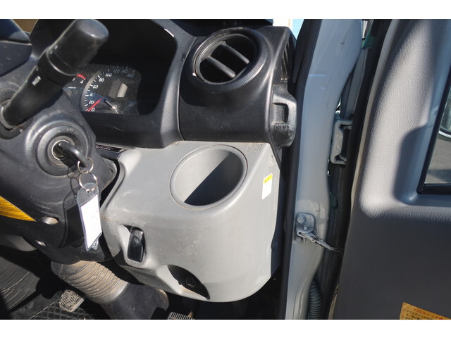 トヨタトヨエースパッカー車（塵芥車）小型（2t・3t）[写真31]