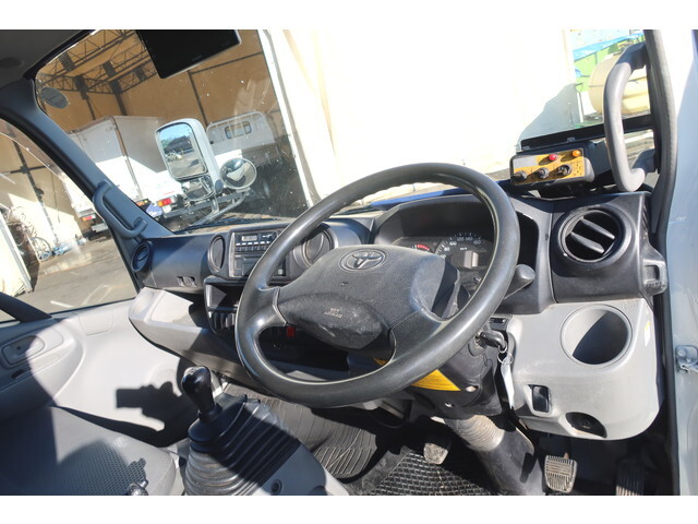 トヨタトヨエースパッカー車（塵芥車）小型（2t・3t）[写真34]