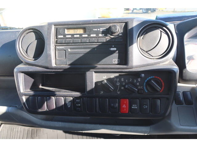 トヨタトヨエースパッカー車（塵芥車）小型（2t・3t）[写真36]