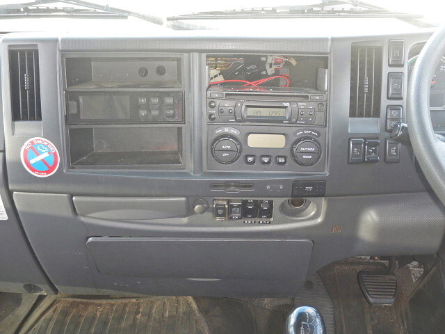 いすゞフォワード冷凍車（冷蔵車）増トン（6t・8t）[写真21]