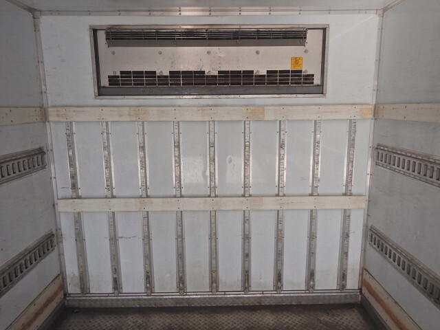 いすゞフォワード冷凍車（冷蔵車）増トン（6t・8t）[写真32]