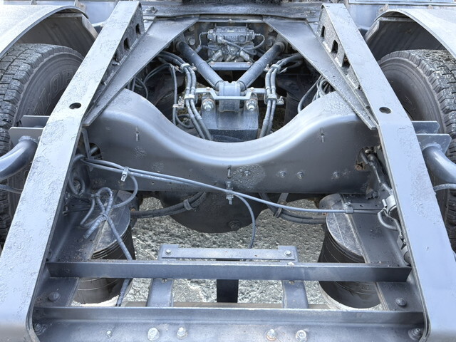 いすゞギガトレーラーヘッド（トラクターヘッド）大型（10t）[写真16]