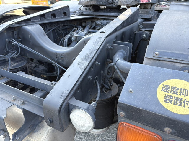 いすゞギガトレーラーヘッド（トラクターヘッド）大型（10t）[写真18]