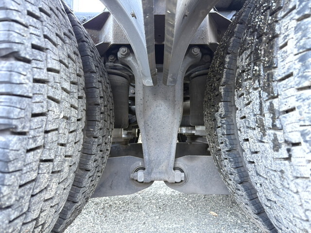 いすゞギガトレーラーヘッド（トラクターヘッド）大型（10t）[写真20]