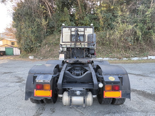 いすゞギガトレーラーヘッド（トラクターヘッド）大型（10t）[写真06]