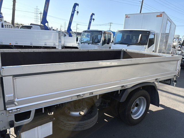 トヨタトヨエース平ボディ小型（2t・3t）[写真07]