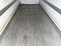 いすゞフォワード冷凍車（冷蔵車）中型（4t）[写真12]