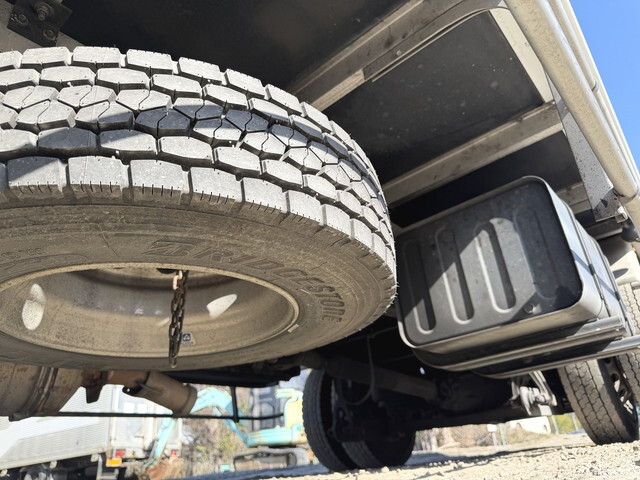 いすゞフォワード冷凍車（冷蔵車）中型（4t）[写真21]